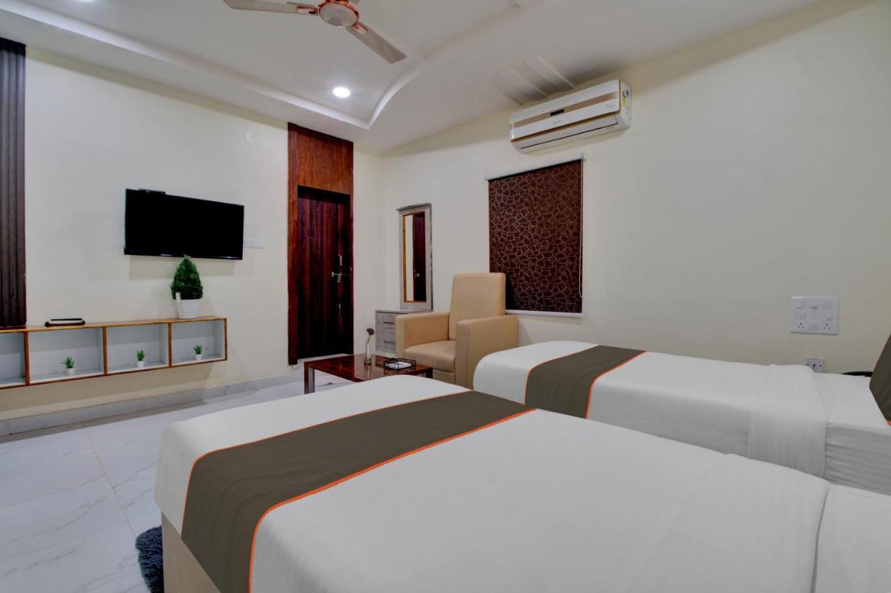 Collection O Hotel Mango Tree Khammam Exterior photo