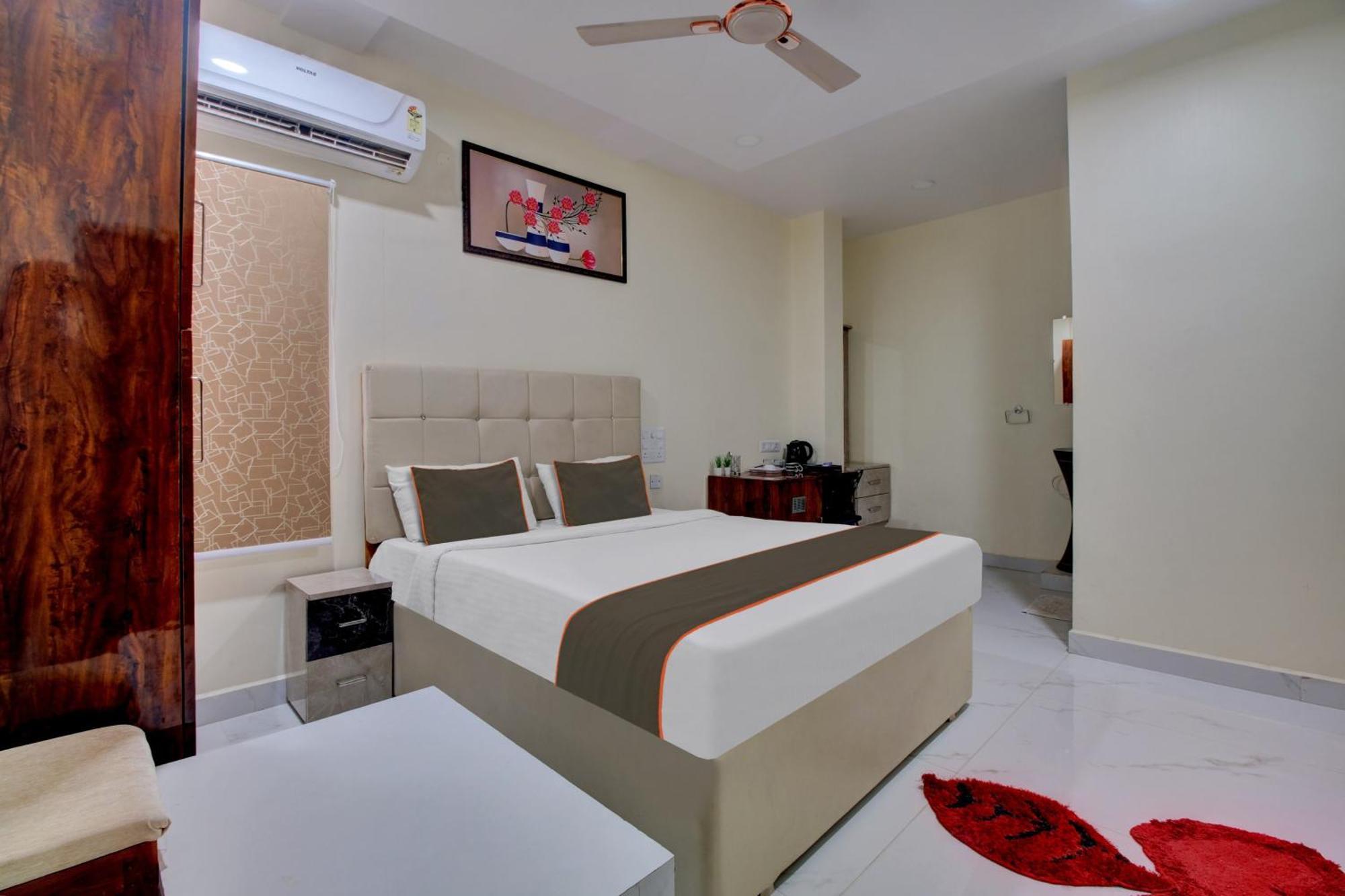 Collection O Hotel Mango Tree Khammam Exterior photo