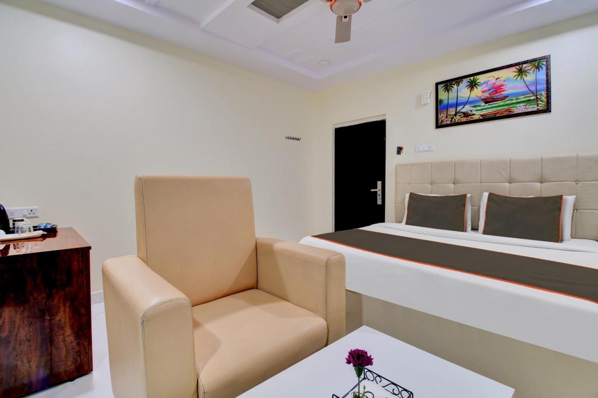 Collection O Hotel Mango Tree Khammam Exterior photo